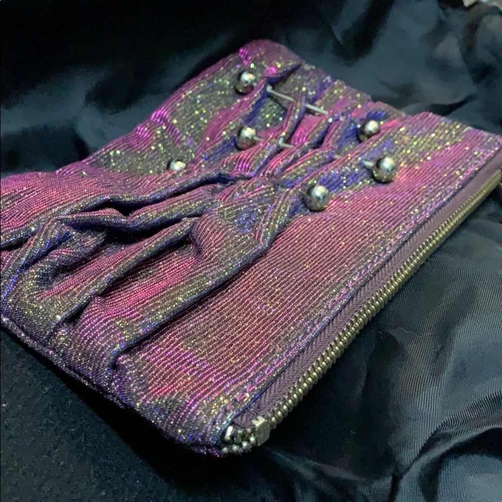 Wrist purse